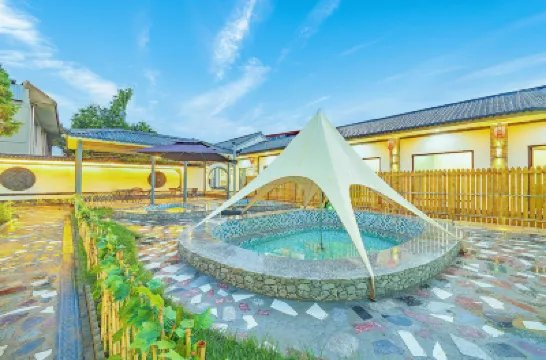 Floral Hotel·Yunting Hot Spring Hotel Hotels in 