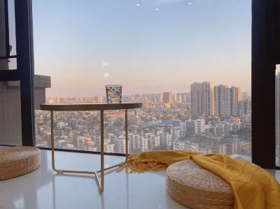 Hua Su (East Building 100 Store) Hotels in Jinping Wanda Plaza/Dongsha 100