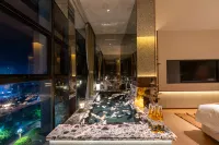 Jiangdao Holiday Inn Hotel (Jiangjin Luohuang Industrial Park) Hotels near Yunzhuan Mountain