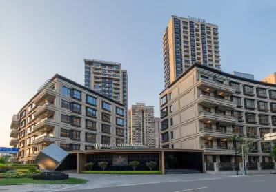 The InterContinental Serviced Apartments Shanghai Jing'An Hotels in Train Station Area