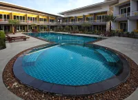 Gypsy Sea View Resort- Phi Phi Island - Beach