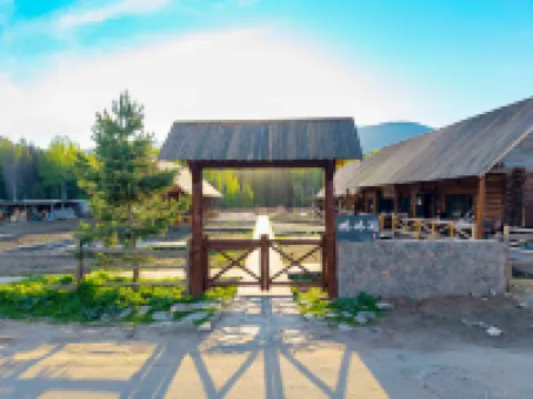Hemmu Guanqiao Ge Homestay Hotels near Hemu Viewing Platform