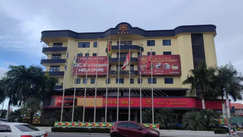 Royal International Hotel in Джорджтаун