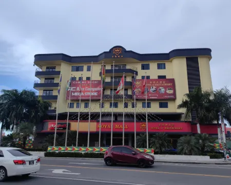 Royal International Hotel فنادق في جورج تاون