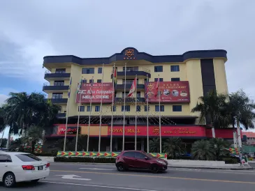 Royal International Hotel