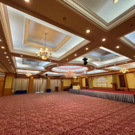 The Rich Hotel