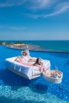 Harman Hotel Sanya - Pemandangan Pantai
