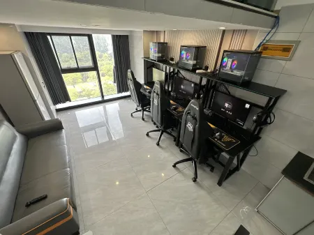 Xiyou Gaming B&B (Yaohu Ziyuehui Branch) Отели рядом с достопримечательностью «Jiangxi University of Science and Technology (Wuhu Campus)»