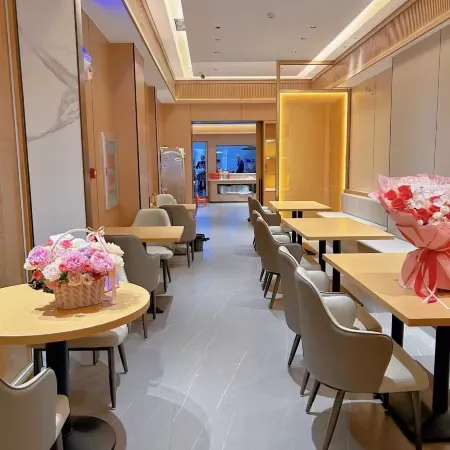 Yayue Hotel (Shiyan Renmin South Road Taihe Hospital)