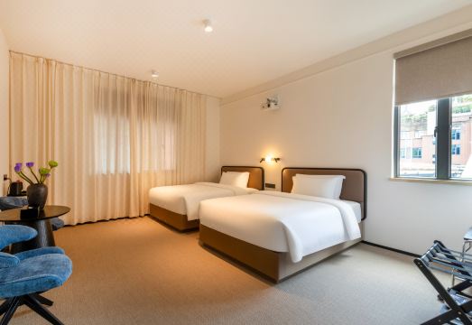 모먼트 호텔 인테리어