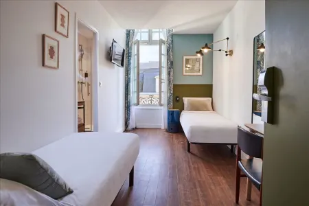 Hôtel Bordeaux Clémenceau by Happyculture Отели рядом с достопримечательностью «Palais Gallien»