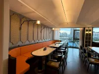 ‌Momo Hotel - Yingshang Wuyue Plaza Store‌