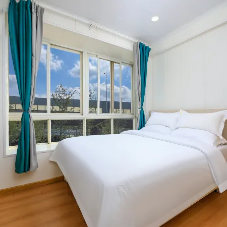 Meiyu Hotel (Xinzheng International Airport Chang'an Road South Subway Station)