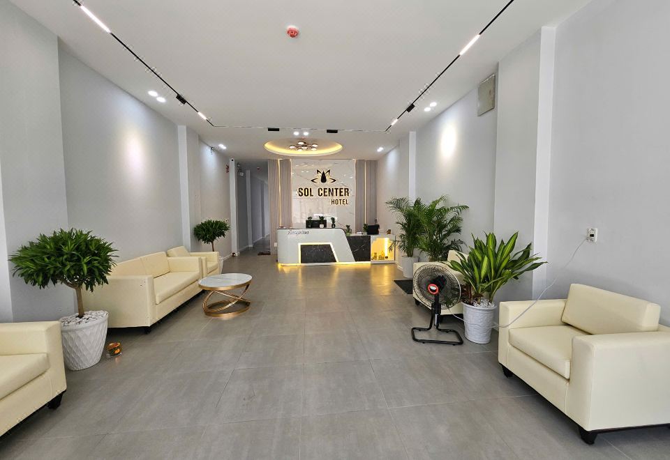 2. 솔 센터 호텔..