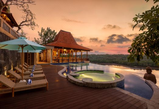 프라마나 누사 체닝안 위치