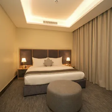 بنزرت للشقق المخدومة Hotels near جامع عبداللطيف الموسى
