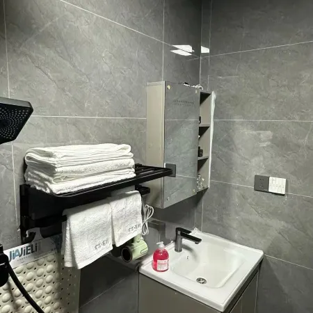 Qiongding Lianze Homestay