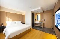 Moor Hotel (Shenliao Road Jilihu Street Metro Station Branch) โรงแรมในเขตหยูฮง