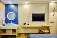 Urban Garden Hotel (Penglai Pavilion Street Dengzhou Road Market) - فطور