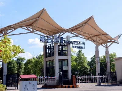 Hongjiang Qianyang Ancient City Yunju Hotel Hotels near Hongjiang Station