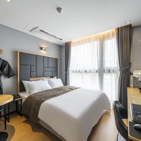 Seoul Vamos Hotel Отели рядом с достопримечательностью «Парк Йоидо»
