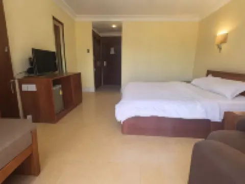 Sakura Hotel โรงแรมในโพนสะหวัน