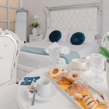 奇亞塔莫娜宮住宿加早餐旅館 鄰近蛋堡的酒店