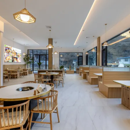 Liman Private Hot Spring Chinese Inn (Li Xiaolu)