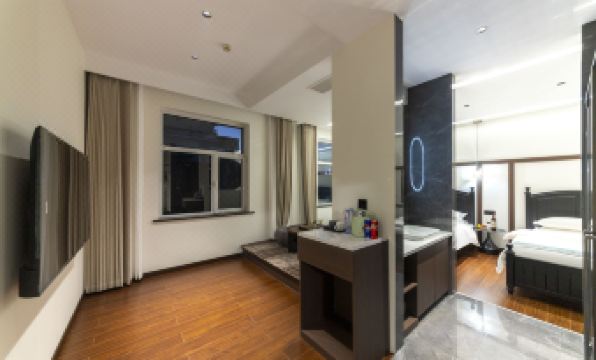 Pingyao Republic No.1 Homestay (See Pingyao Again Theater)