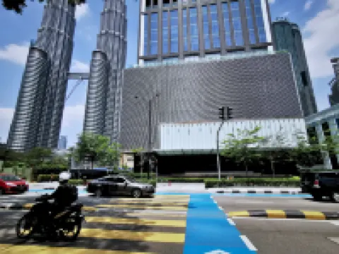 Tropicana The Residence Kuala Lumpur by ALMA ( Rooftop Infinity Pool + 2Mins Walk to KLCC ) Các khách sạn gần Tháp đôi Petronas