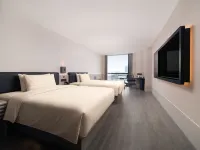 Atour Light Hotel, Biomedical Valley, Nanjing North Station - Mountain view