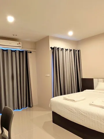 รูปภาพของพระจันทร์ เรสซิเด้นท์