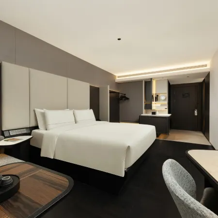 Jieyang Jinxianmen Atour Hotel