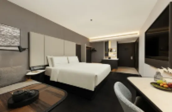 Jieyang Jinxianmen Atour Hotel