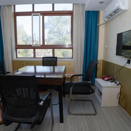 Ru Jia Huayi Hotel (Chizhou Xinghuacun Scenic Area Sixth Middle School)