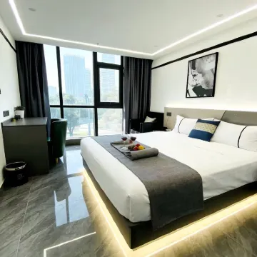 Yuyi Hotel (Nantong University Sports and Exhibition Center) Hotels near Junshan Mountain