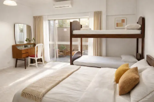 Knocknock70s Home Courtyard Garden, Jonker Parking โรงแรมใน