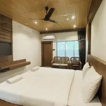 Kaziranga Eco Village Resort