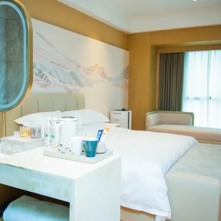 Lanyue International Hotel (Wuhe Station County Government)