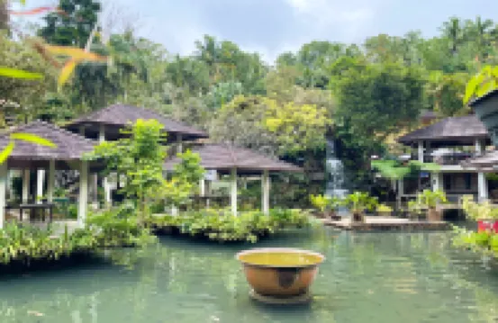 Kamayan sa Palaisdaan Hotel and Resort Quezon