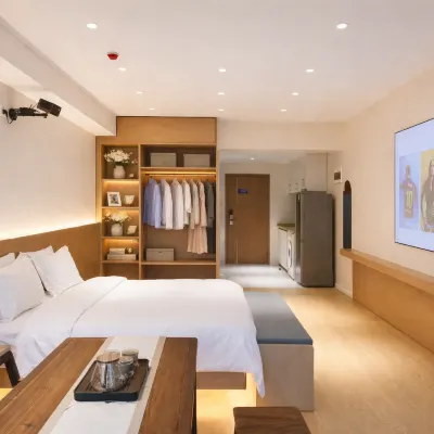 Laike Smart Cinema Hotel (Qujiang Chuangyigu Store) Hotels near Qujiang Cold Kiln Ruins Park
