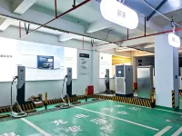 Yuanmou Grand Hotel - parking