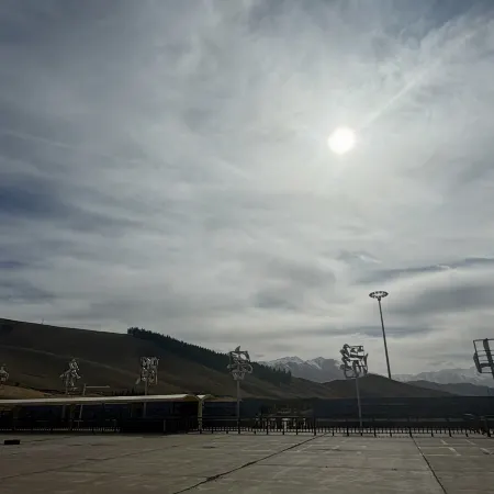Qilian | Misty Mountain Wilderness and Sea of Clouds Scenic Hotel (Zhuo'er Mountain Scenic Area)