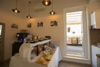 蒙蒂瑞雷酒店 - 早餐