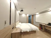 Junan Business Hotel, Yadong County
