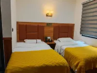 Golden Phoenix Homestay (Mount Fanjing Scenic Area East Gate)