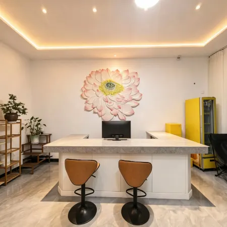 Prajna. Lin Hotel (Mount Emei tourist center)