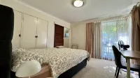Walk to Market Square and Garden City! MacGregor