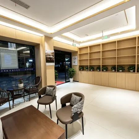 Super 8 Select Hotel (E‑Meishan High‑Speed‑Rail Station & Dafo‑Chanyuan Tourist‑Area Branch)