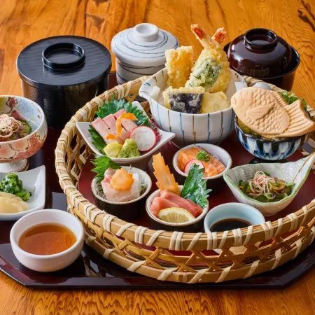 NANAIRO  HOTEL